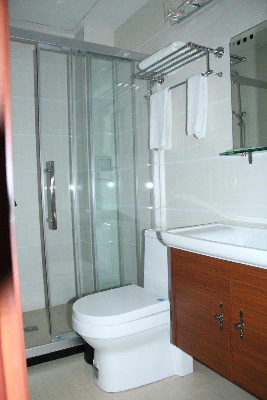 Firuz Hotel Khujand Bagian luar foto