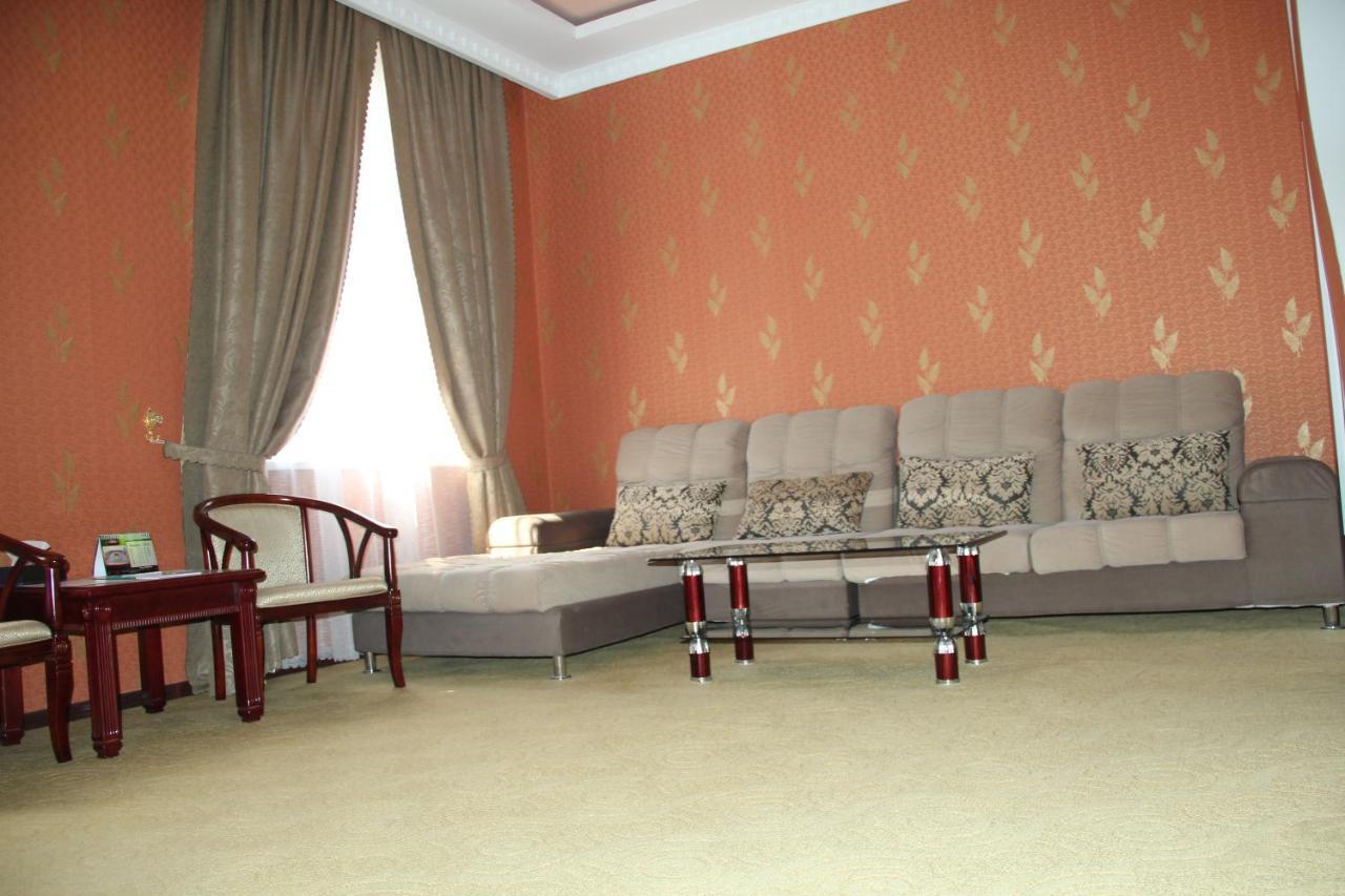 Firuz Hotel Khujand Bagian luar foto